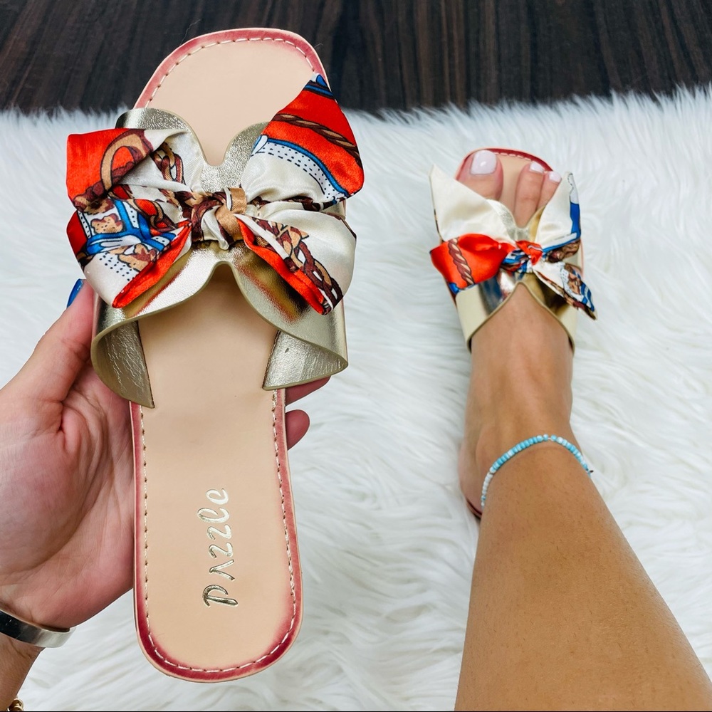 Gold satin bow sandal - Picture 2 of 8